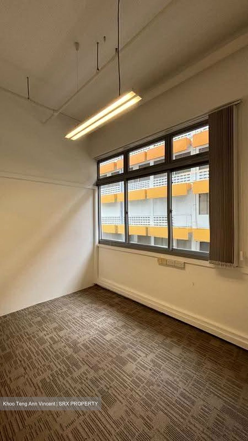 Solstice Business Center (D19), Factory #607279931